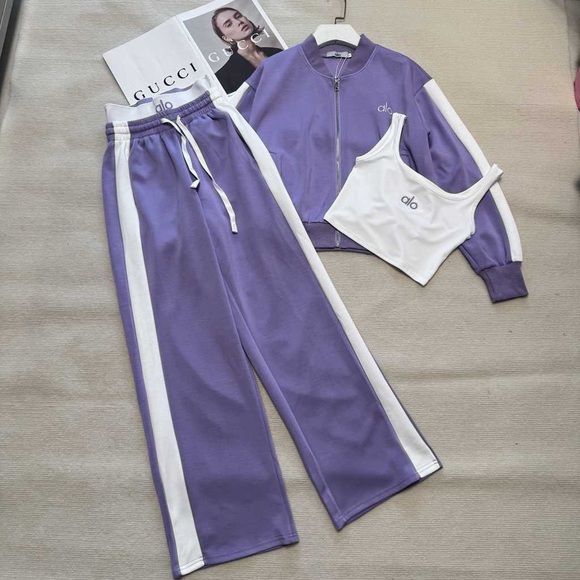 ALO Yoga Lavender and White Women's Jogger Set - Picture 5 of 6